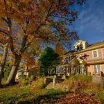Niagara River&Gorgeview Manor-10Minswalktofalls